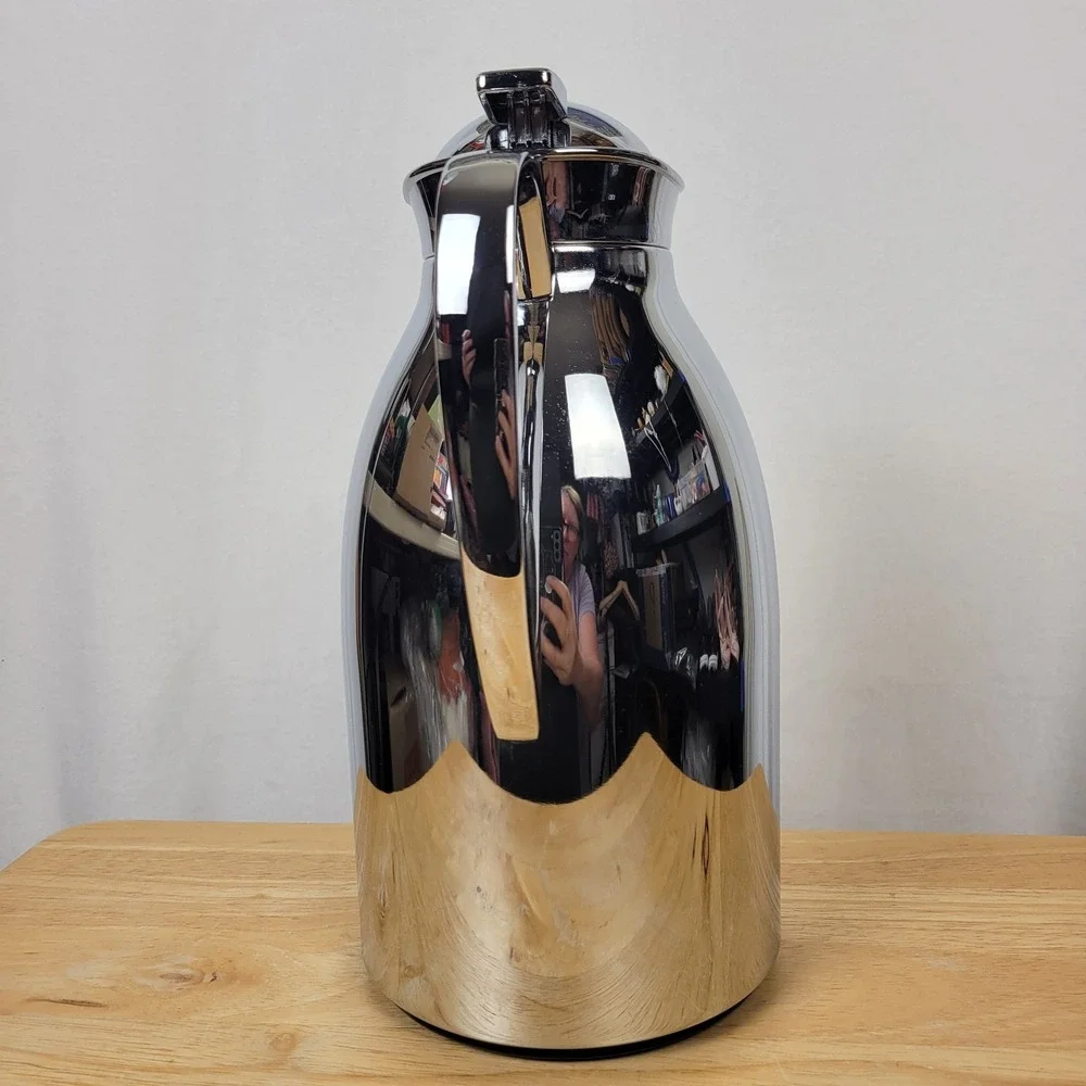 Crate & Barrel‎ Mirror Thermal Insulated Coffee Carafe 51oz 1.5L Chrome Polished